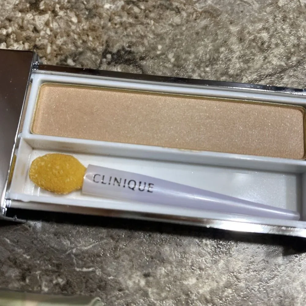Clinique Stay The Day Eye Shadow .10 oz 11‎ Honeybunch (new with box)